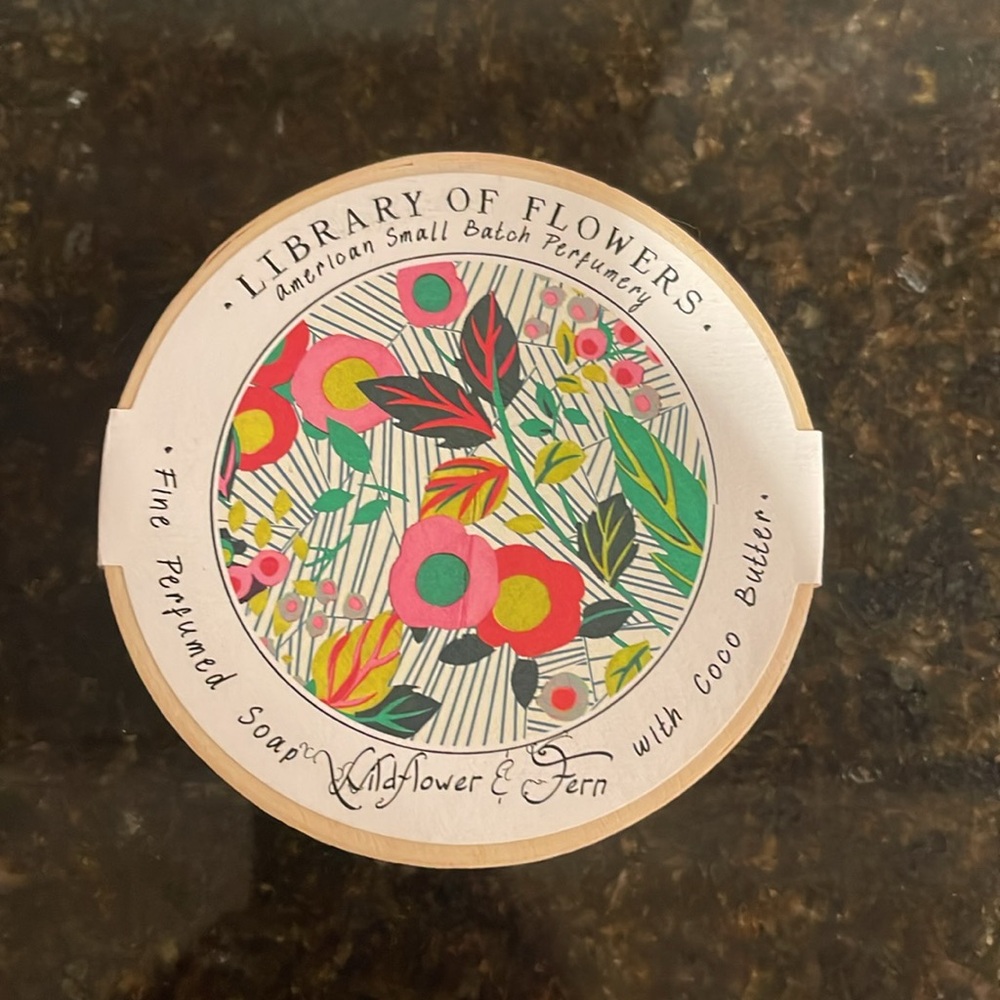 Library of Flowers 6 oz Soap new in box - Wildflower and Fern Scent